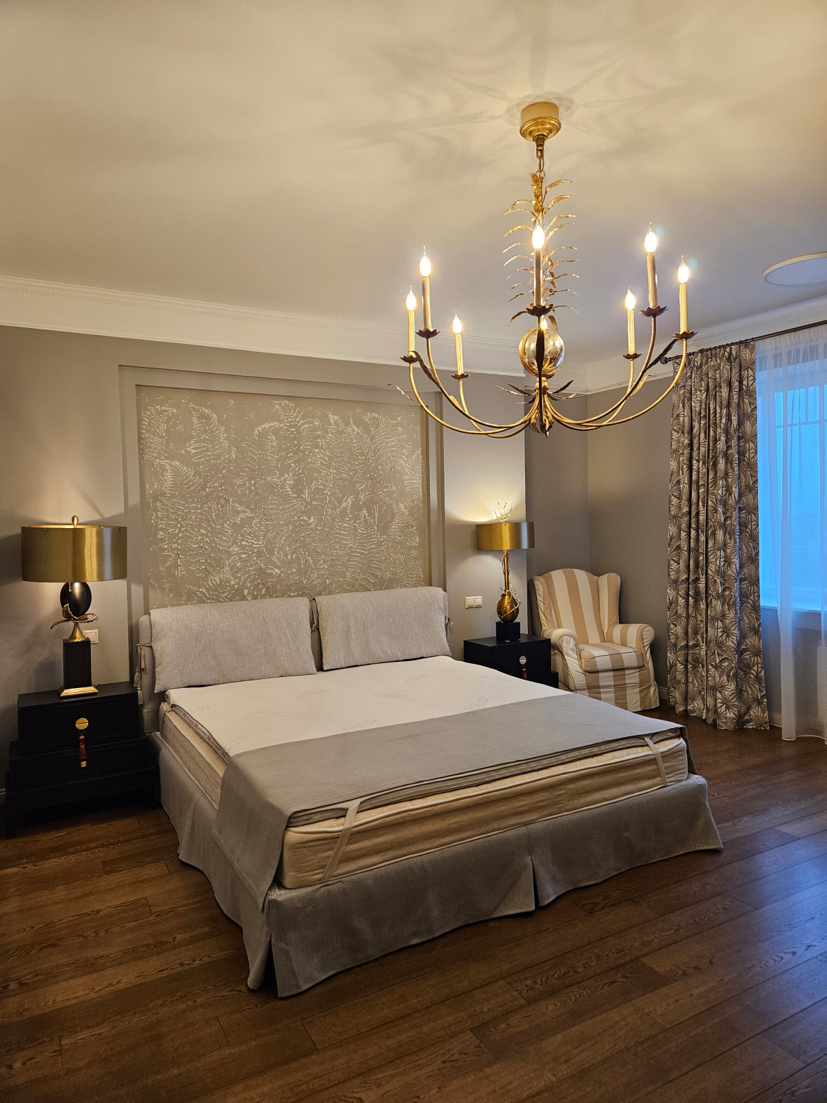 Обложка проекта: Москва. Декорирование спальни с посылом к колониальному стилю
