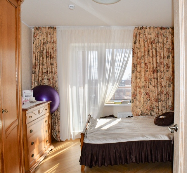 Бежевое солнце