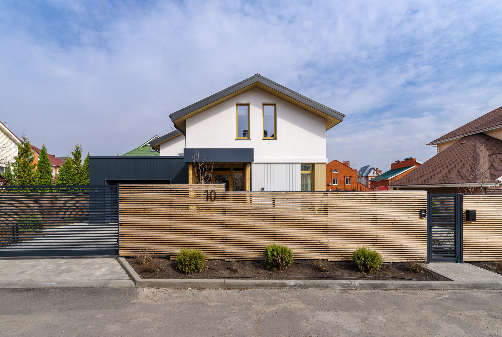 Обложка проекта: Дом на Айдаровской