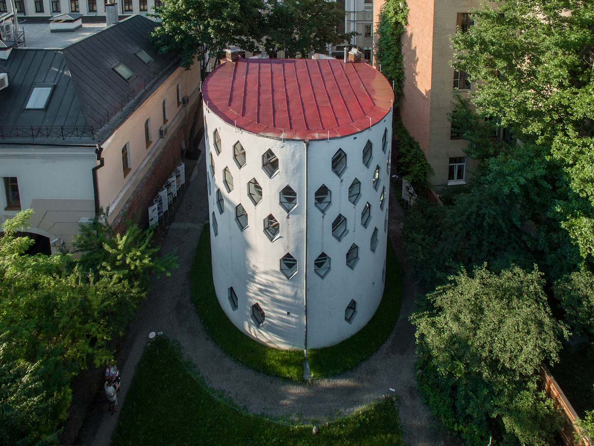 Обложка проекта: Konstantin Melnikov’s totemic Moscow house