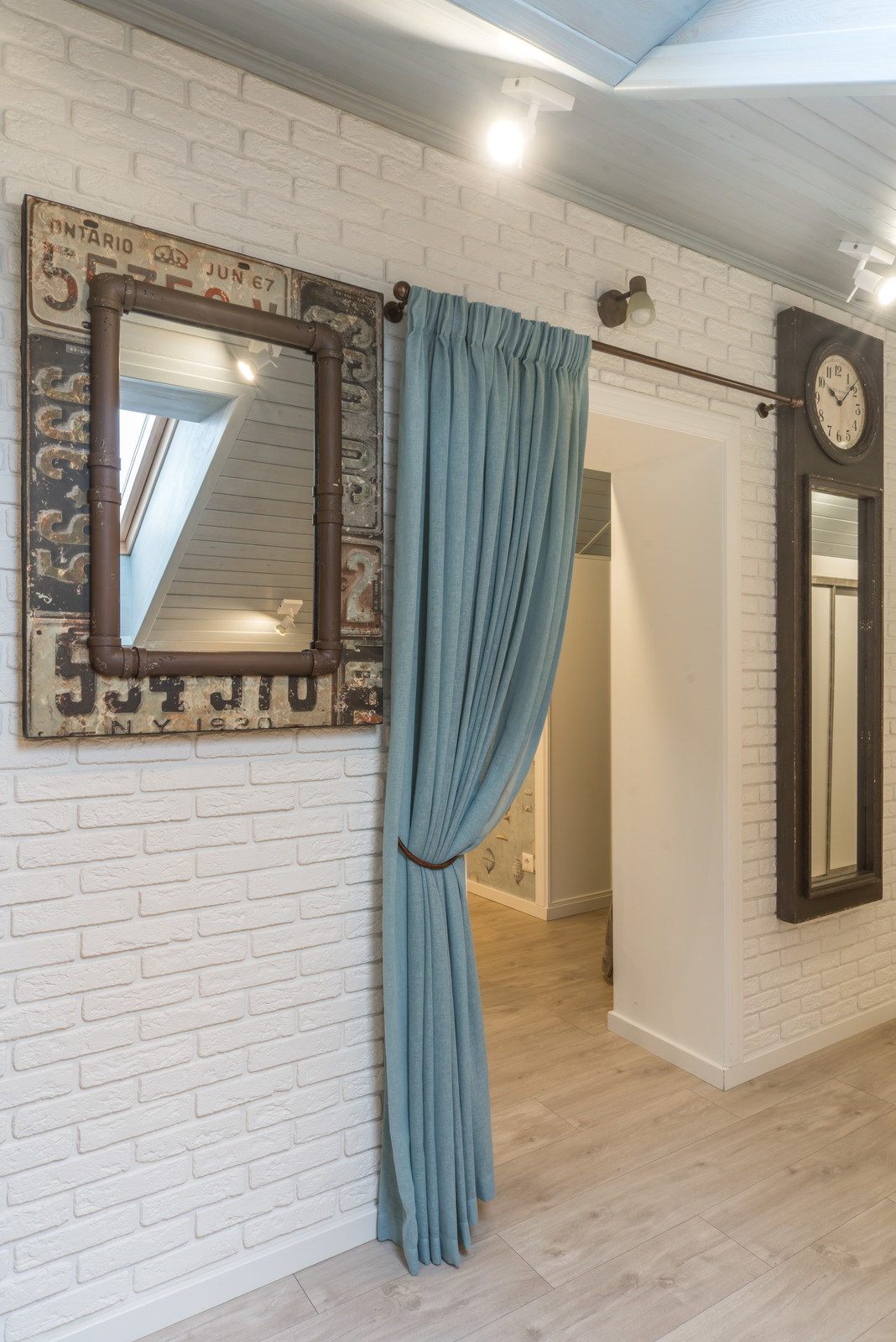 Немного солнца в холодной воде