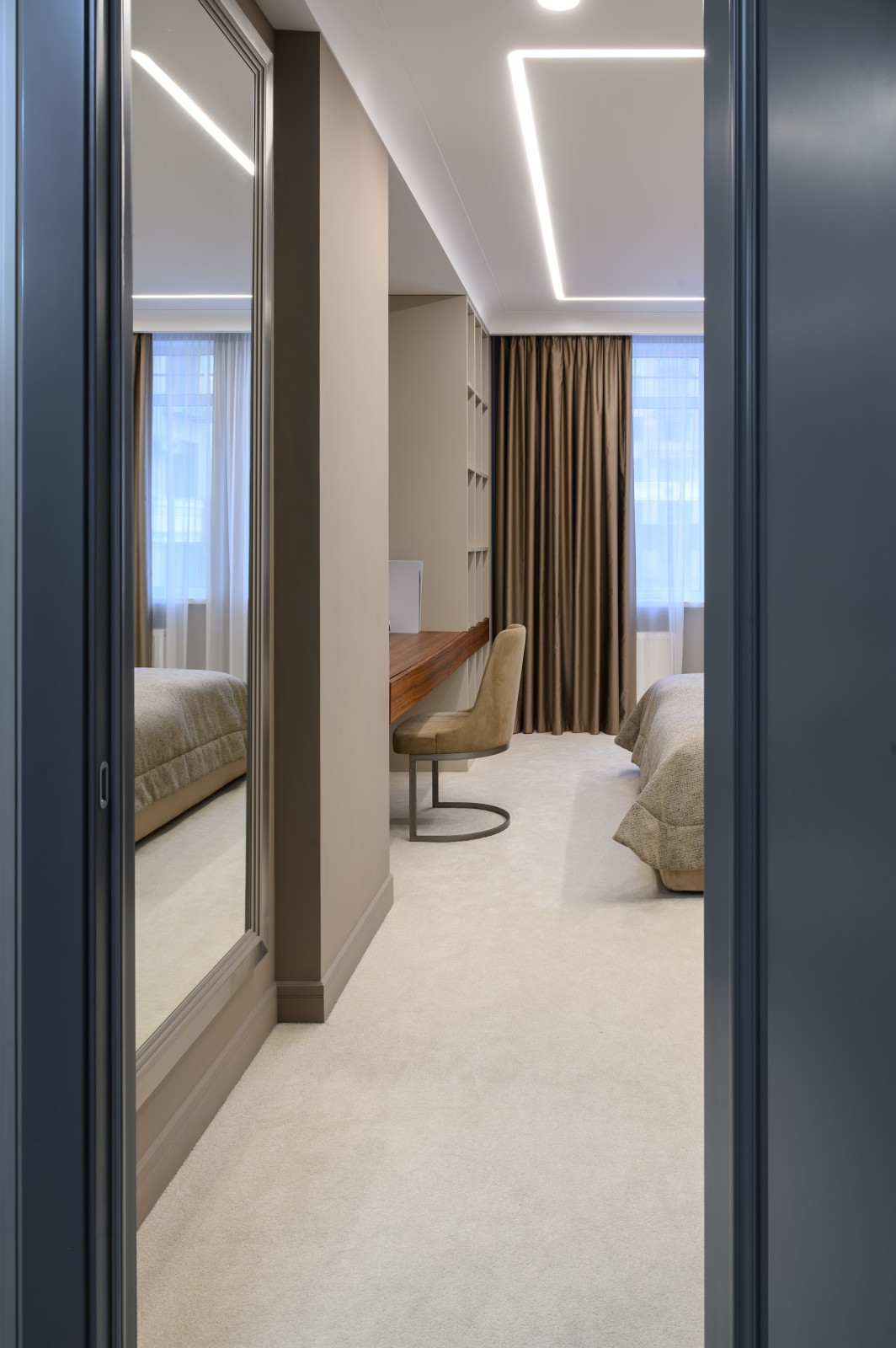 Строгая неоклассика для молодой семьи