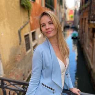 Лариса Топова