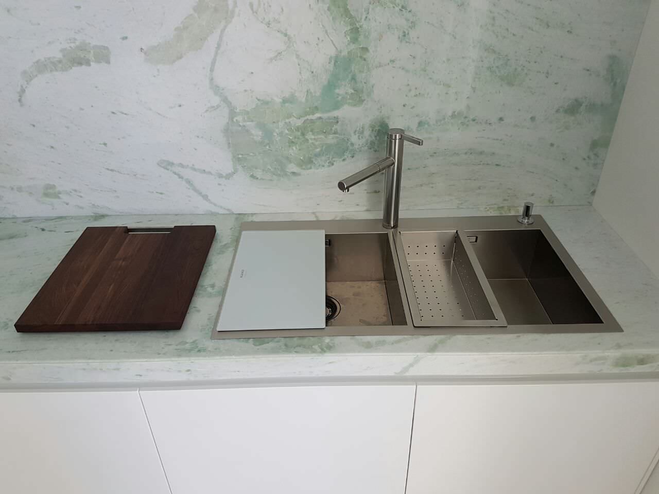 Кухня в современном стиле Mk Cucine 012