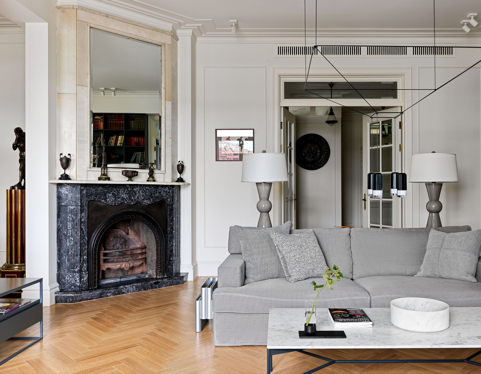 Apartment on Kotelnicheskaya