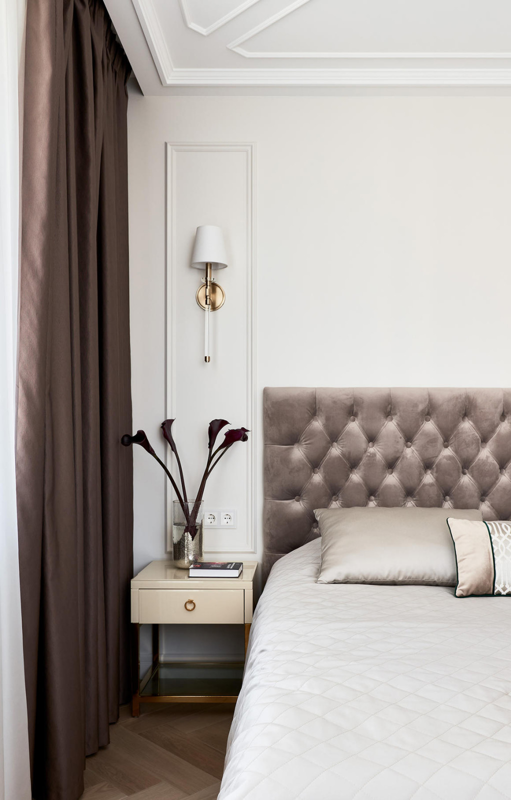 Объединение двух квартир 200 м2 в стиле неоклассика- ЖК Легенда Дальневосточного