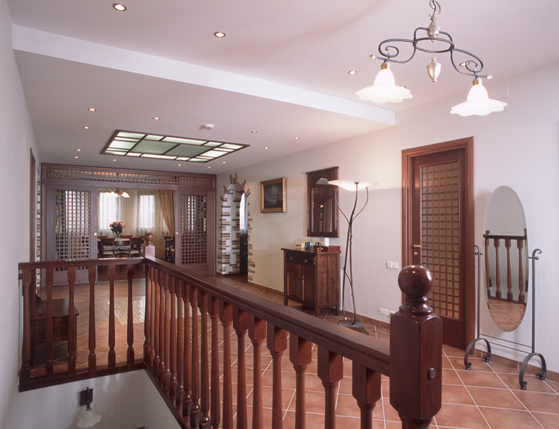 Загородный дом в классическом стиле с элементами этники