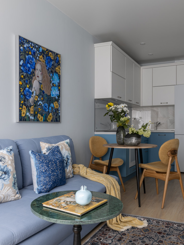 Цветы, цветы... и еще немного цветов.