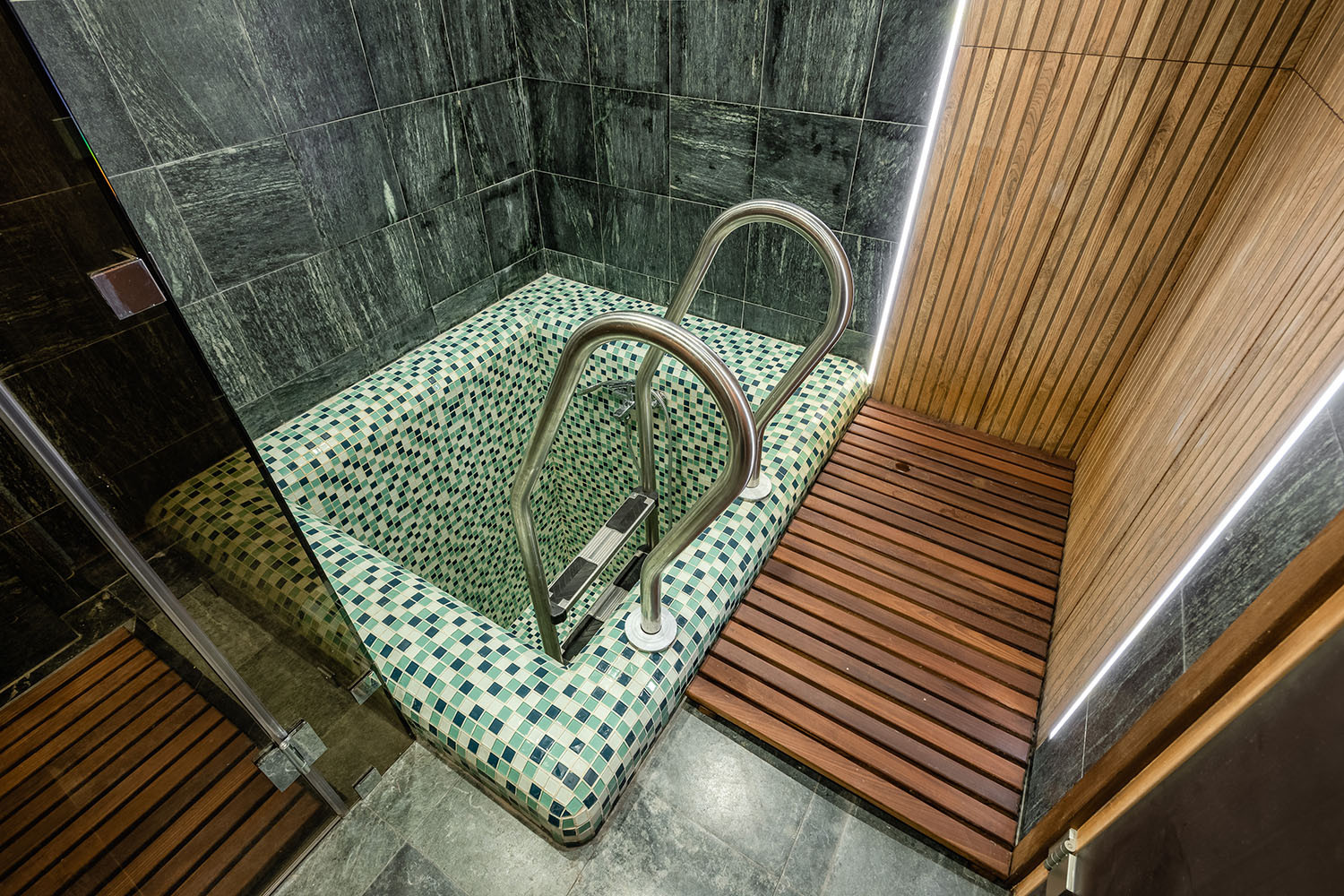 Баня с помывочной