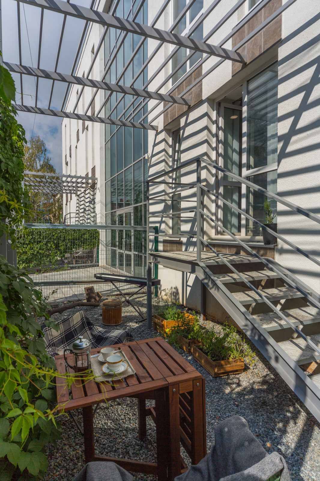 Квартира архитектора с садом и винтажной мебелью