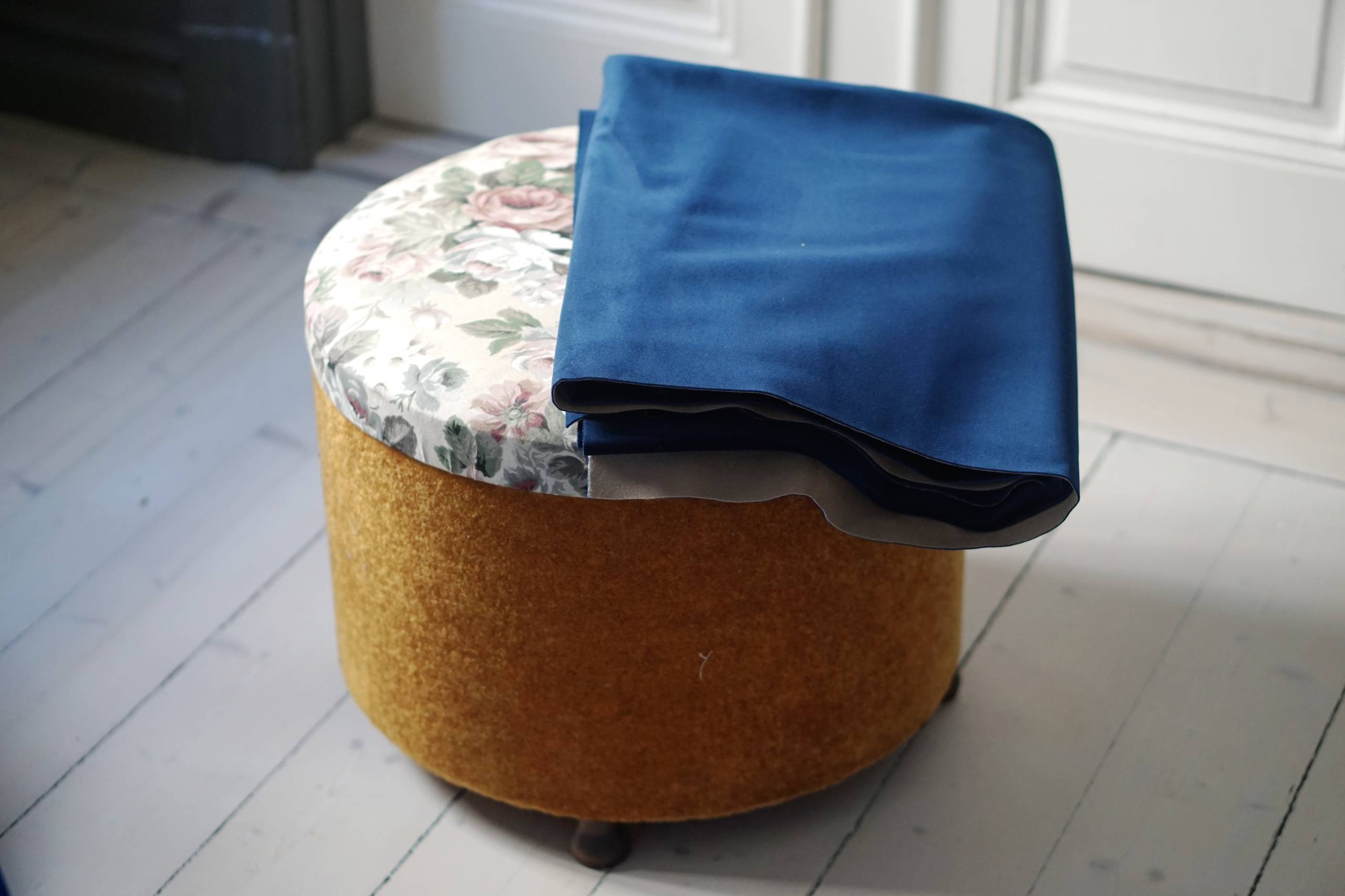 Своими руками: Как перетянуть пуф