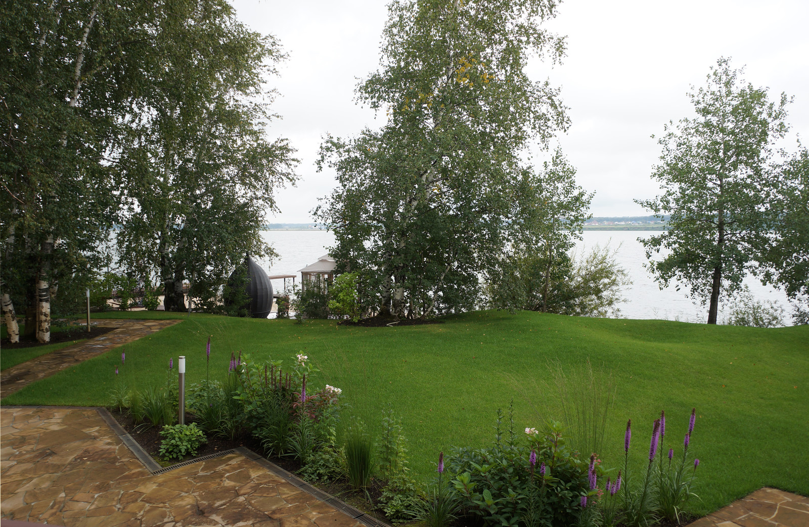 Усадьба на берегу залива