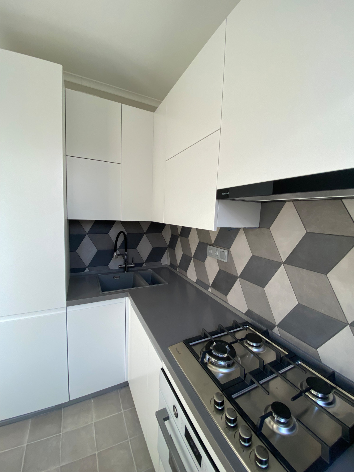 Небольшая квартира на Веерной