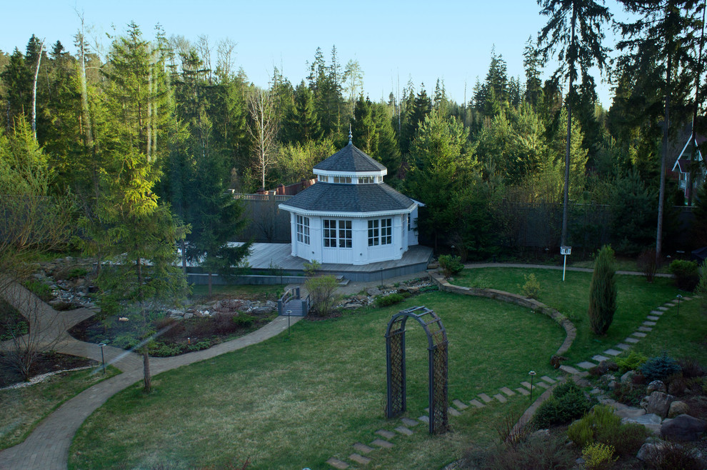 Традиционный летний павильон