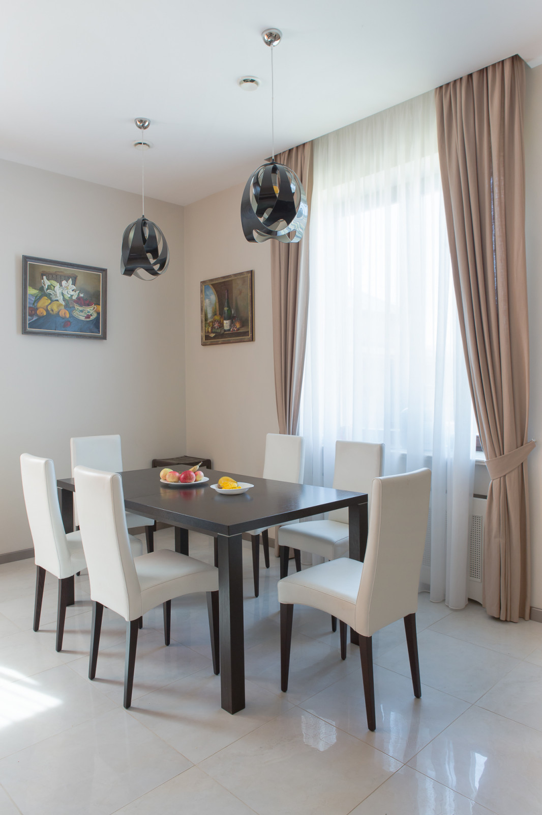 Просторный загородный дом