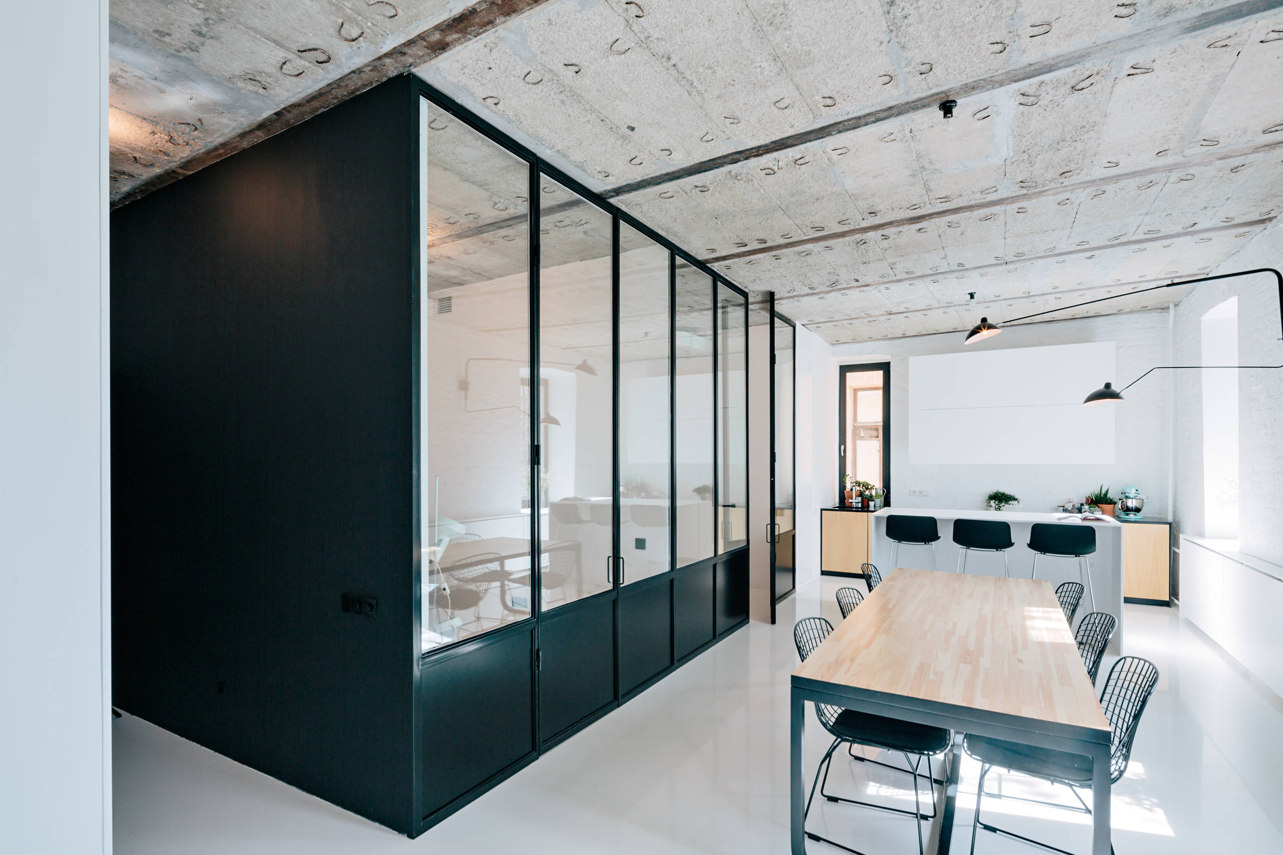 Houzz тур: Игра на контрастах в бывшем доходном доме