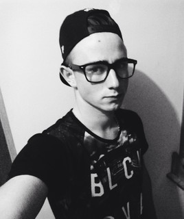 Влад Бакуменко