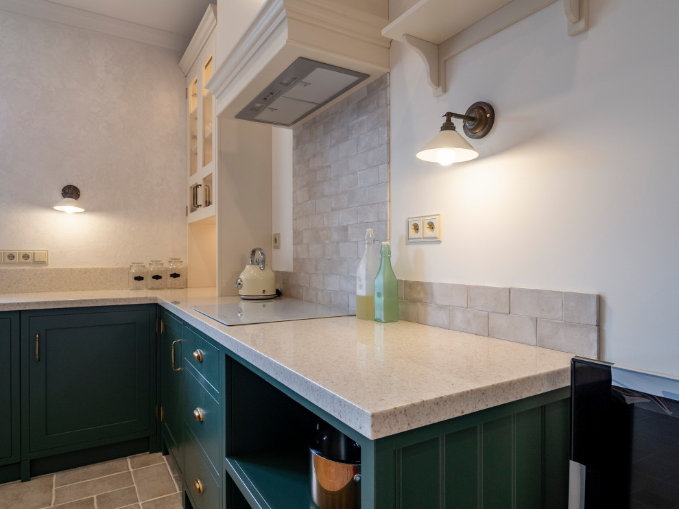 Элегантная кухня в неоклассическом стиле