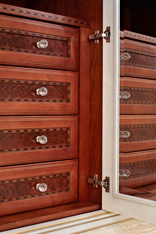 Элитные столярные изделия из дуба для дома в классическом стиле