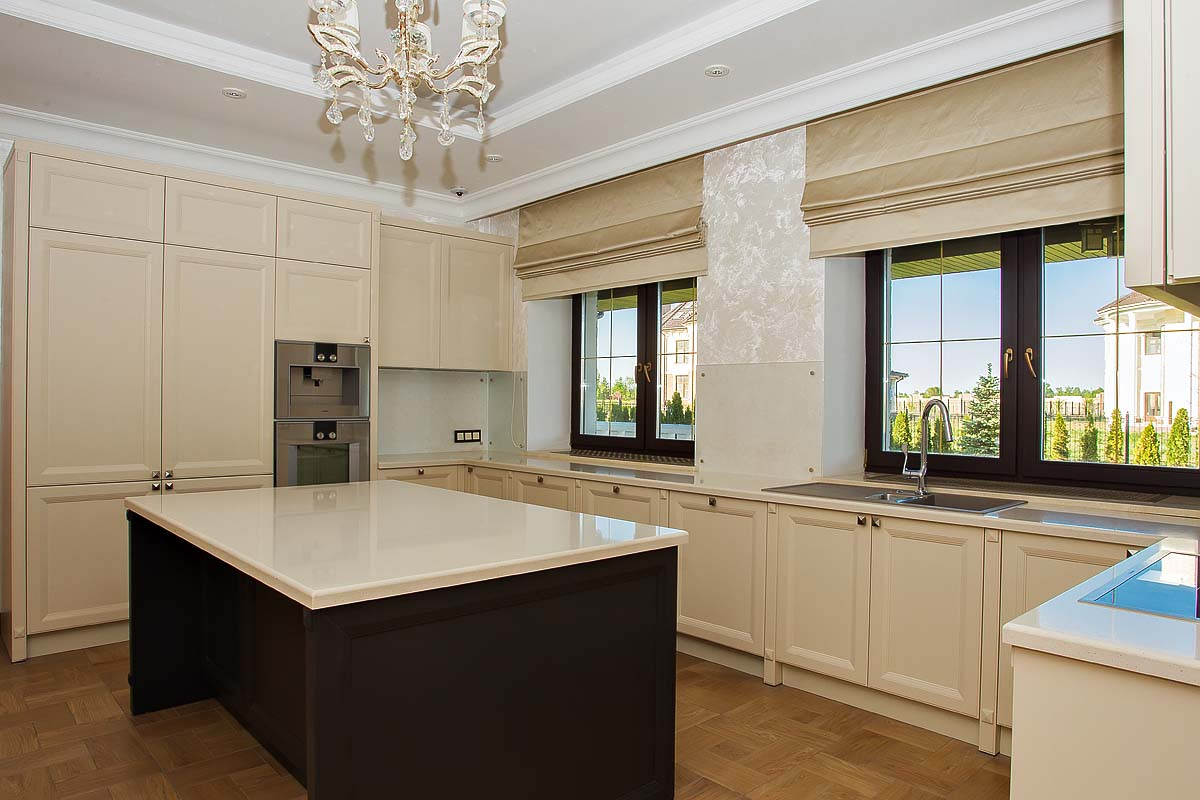 Дом в бежевых тонах