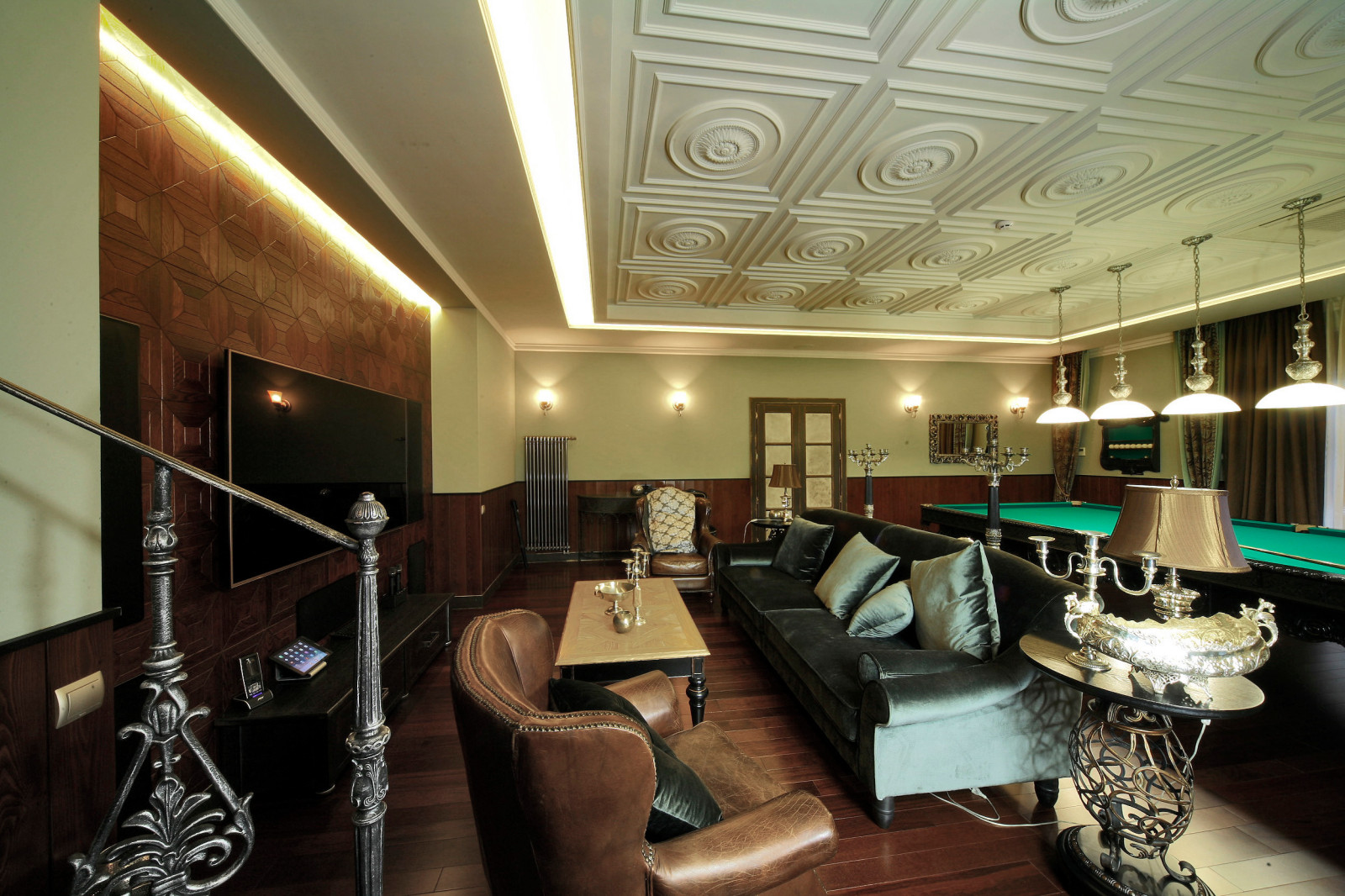 Баня с бассейном