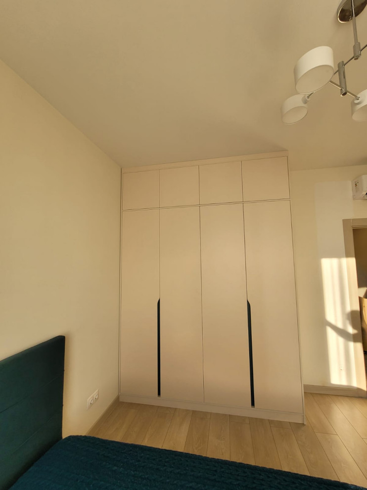 Распашные шкафы