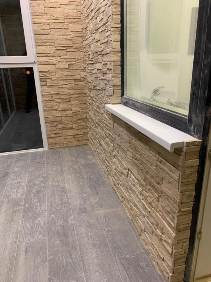 Отделка балкона декоративным камнем