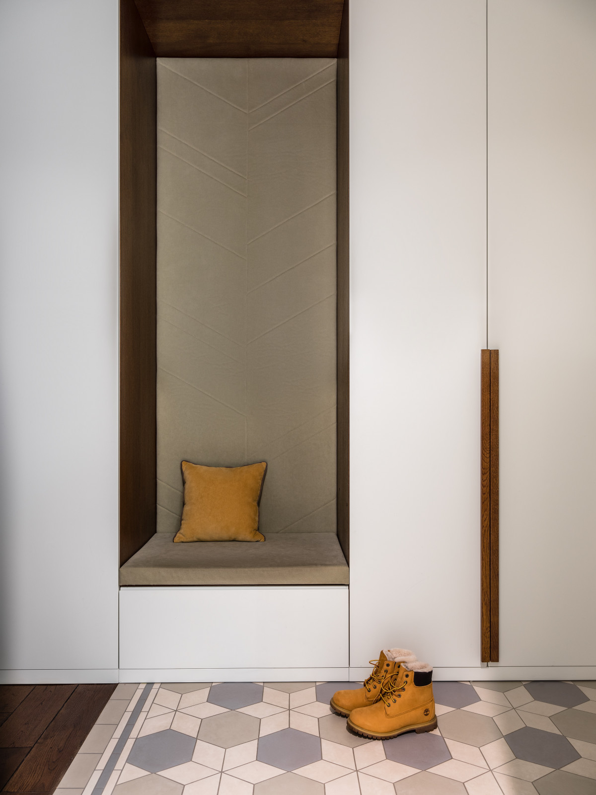 Квартира в современном доме в Казарменном переулке, общей S 117 кв.м.