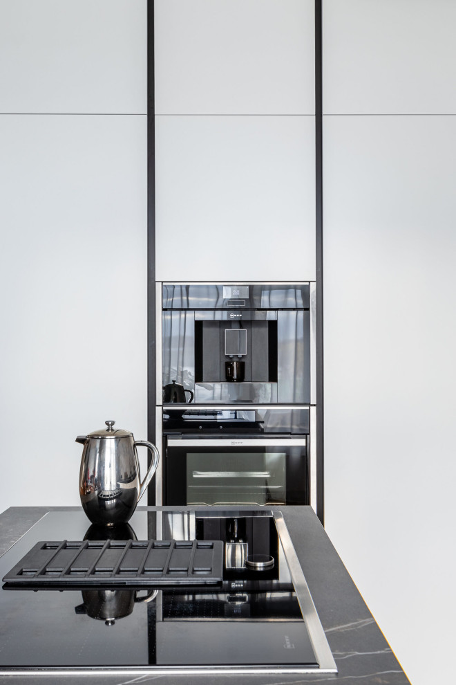 Дом на излучине Невы