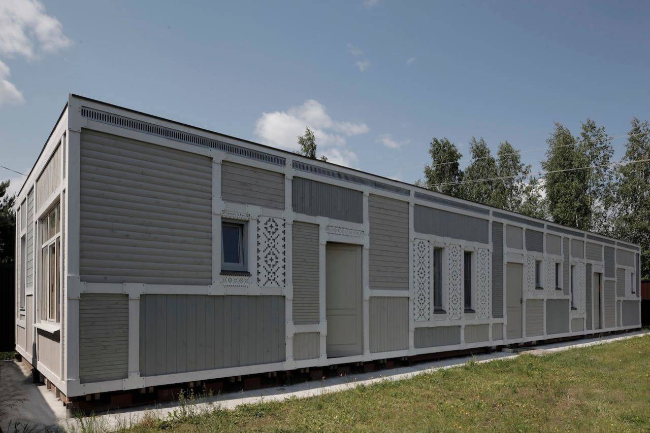 Houzz тур: Монохромный Мондриан и резные наличники дома в Алексино
