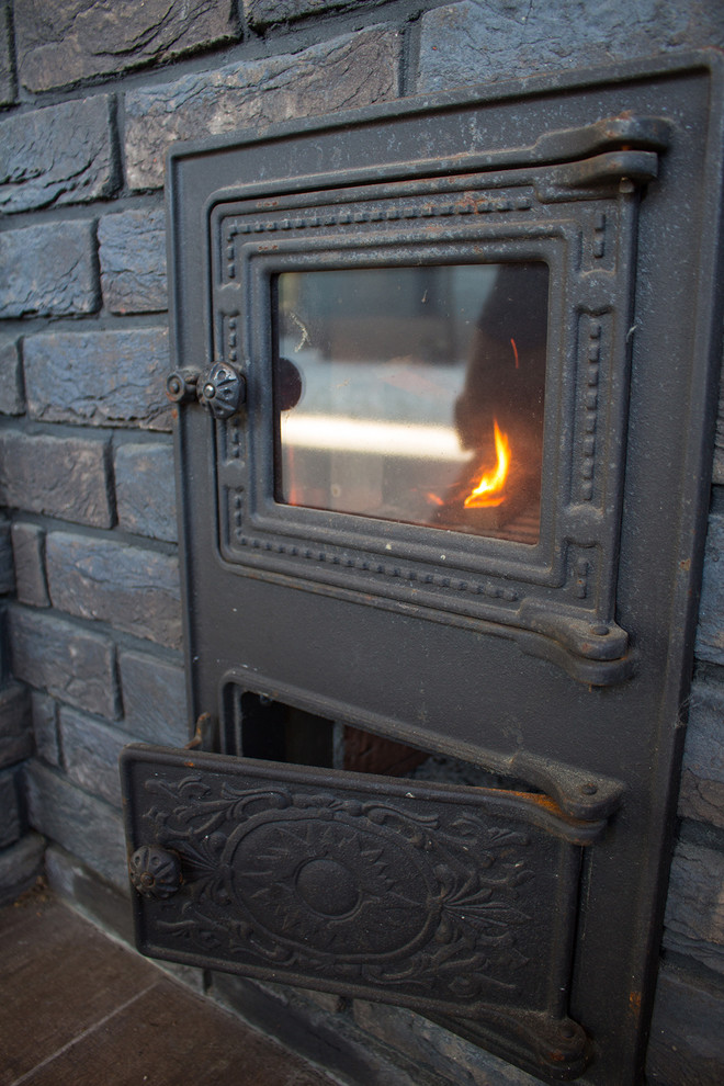 Outdoor fireplace