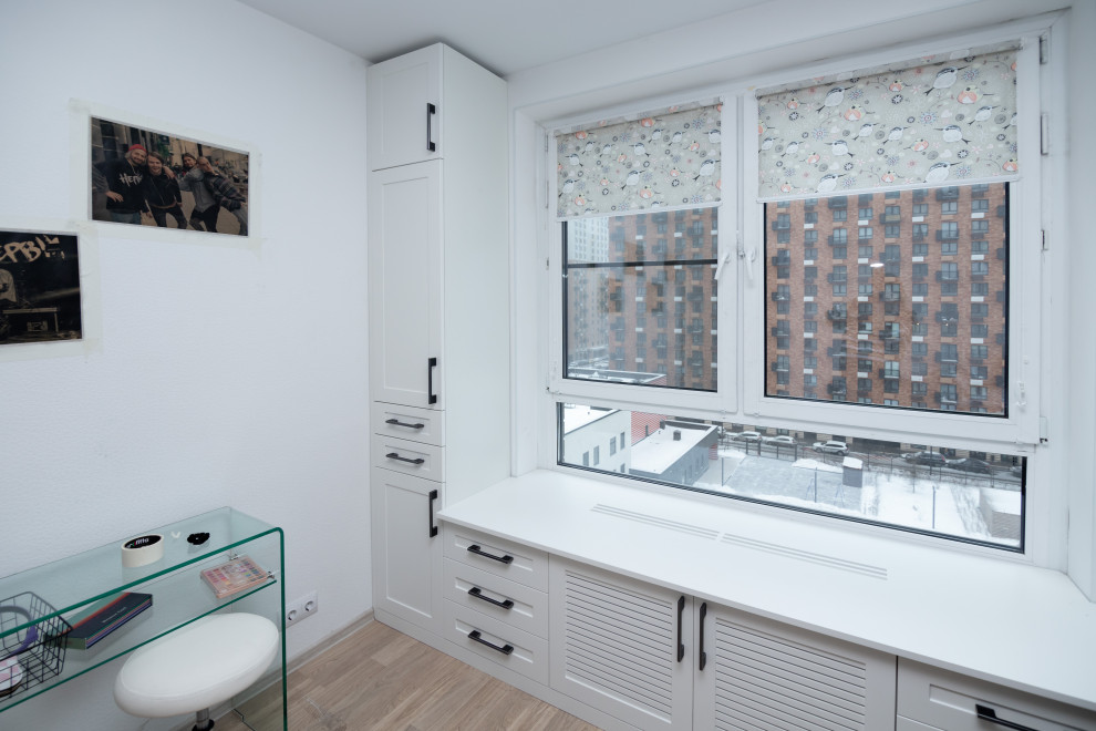 Меблировка подростковой комнаты в нейтральных цветах