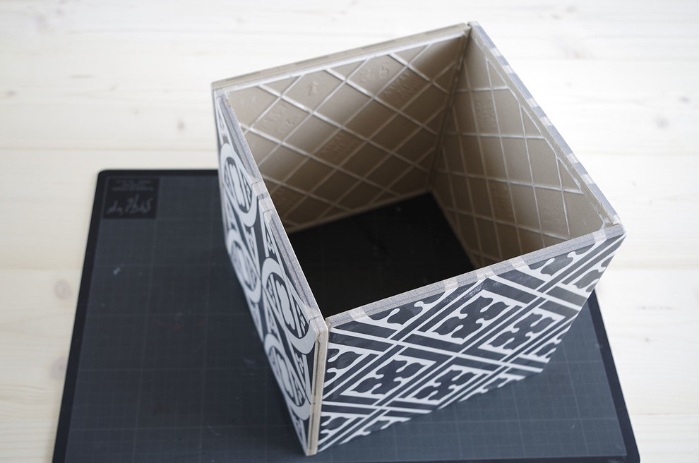 DIY: Кашпо для цветов своими руками из остатков плитки