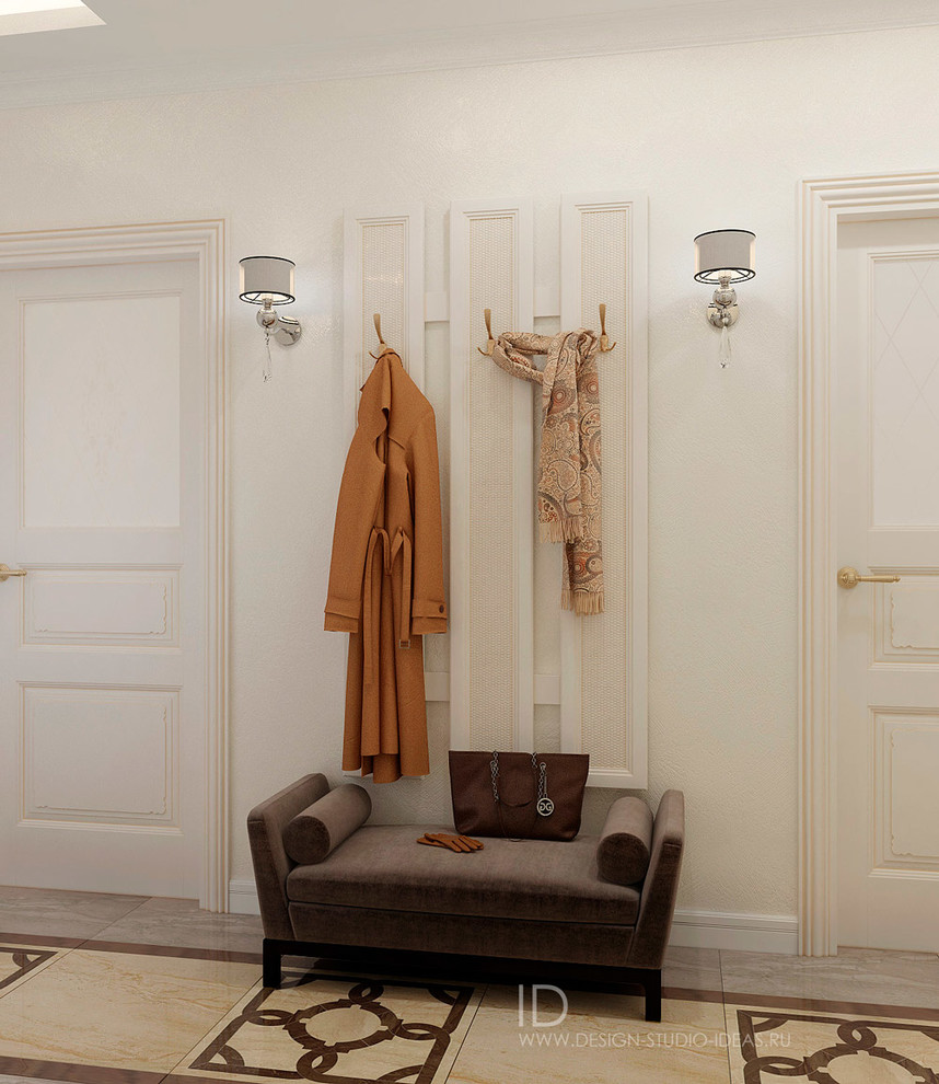 Прихожая в проекте неоклассика