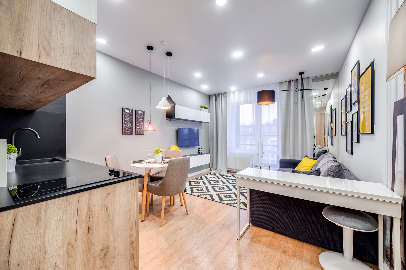 СТРЕМЛЕНИЕ ВПЕРЕД