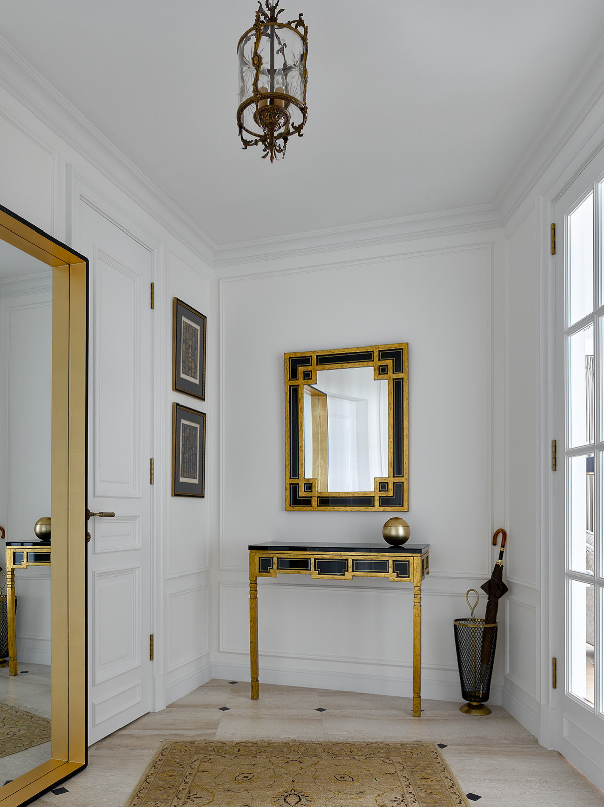 Квартира с китайской ширмой