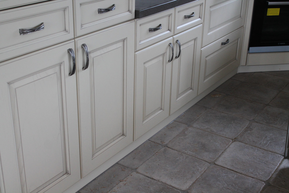 Почему так популярна г-образная кухня.