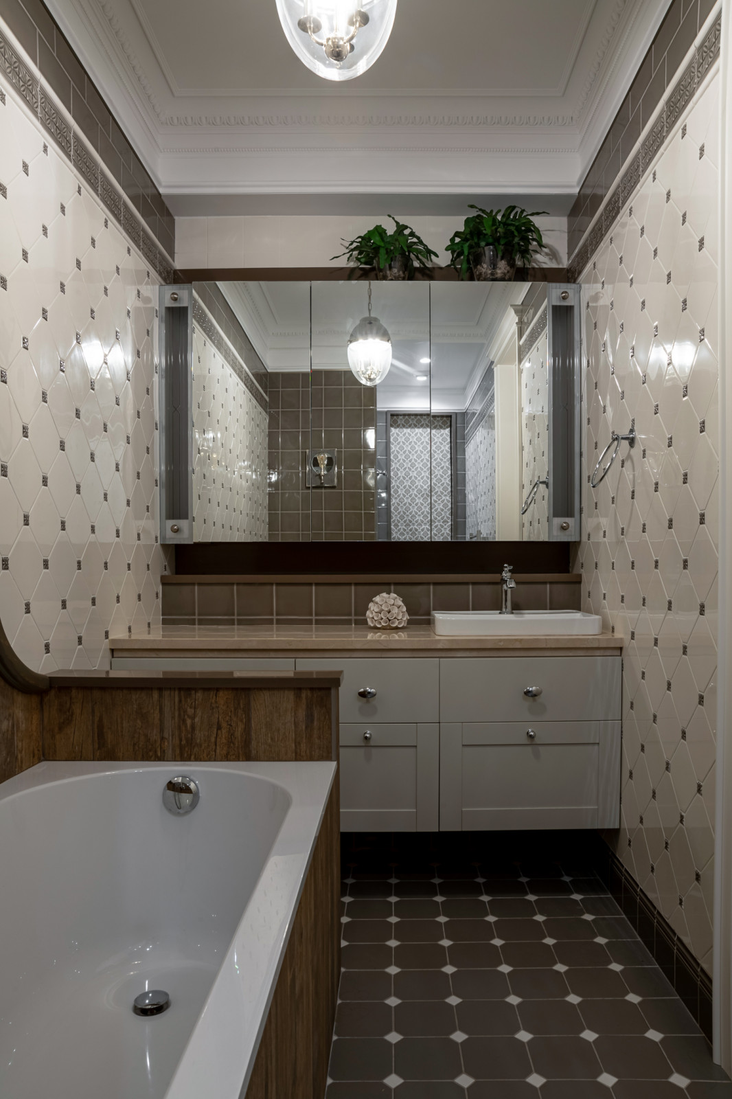 Houzz тур: Таунхаус с оливковой гостиной и чёрной детской