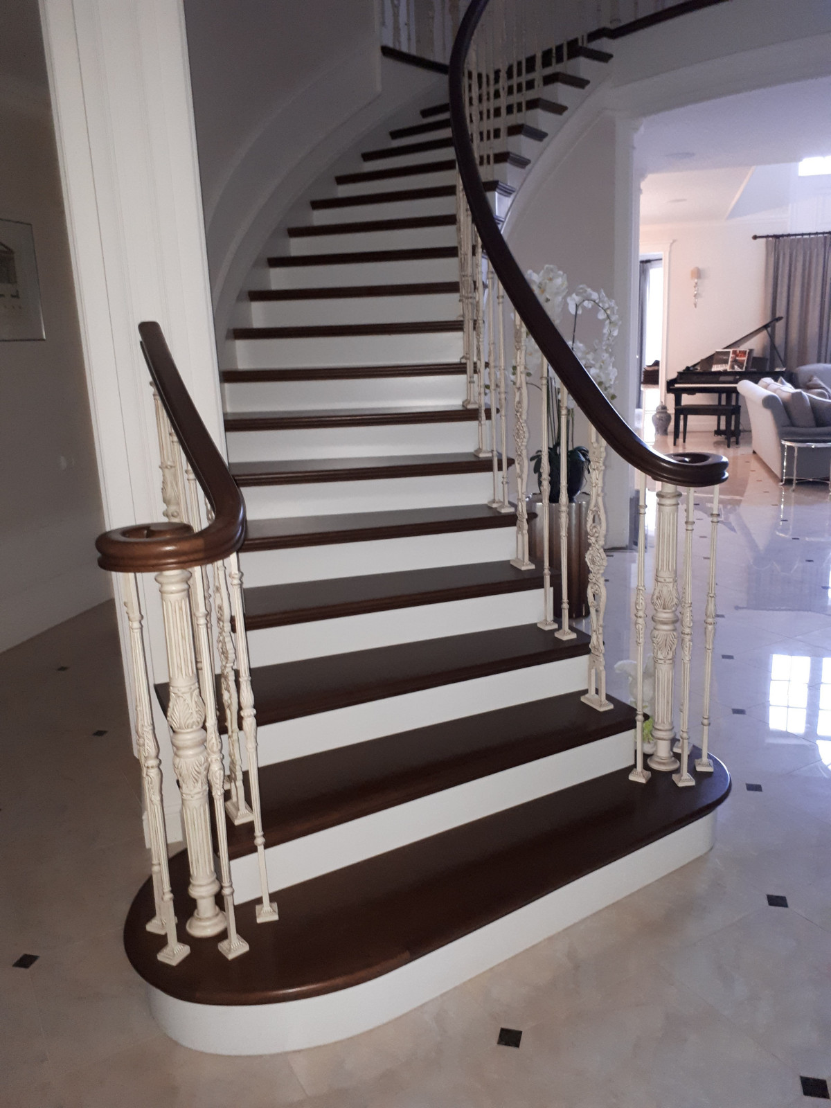 Обложка проекта: Villa Seventeen