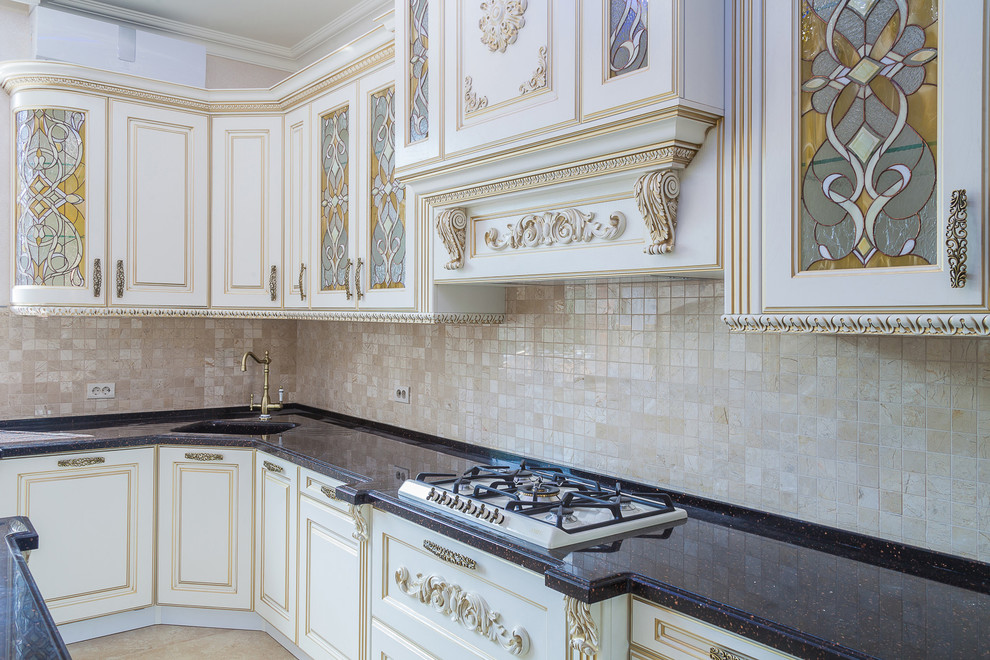 Царский интерьер просторного особняка