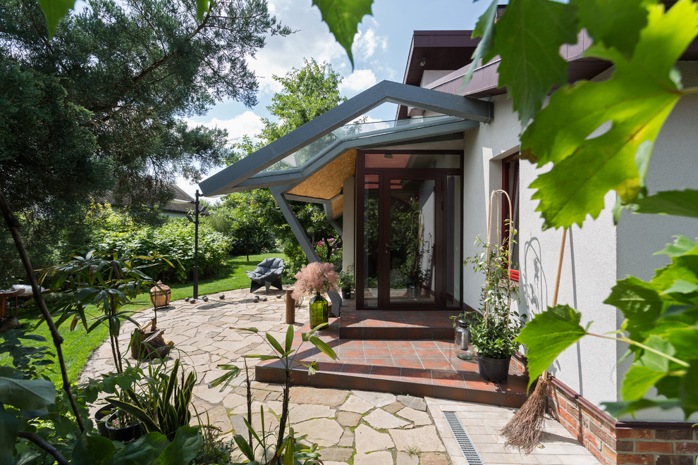 Houzz Украина: Дом для холостяка с камином и СПА-зоной