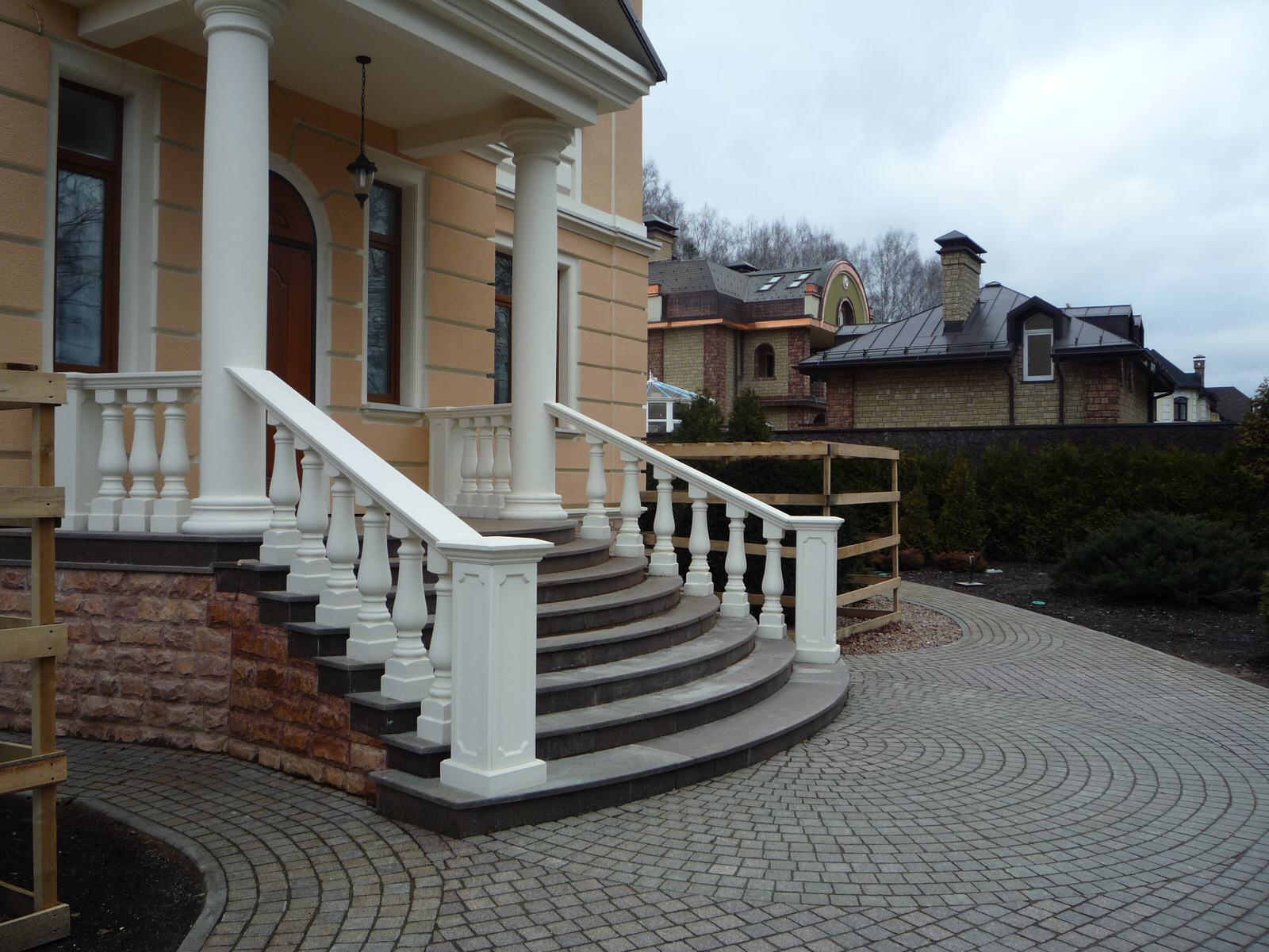 Крыльцо из натурального гранита