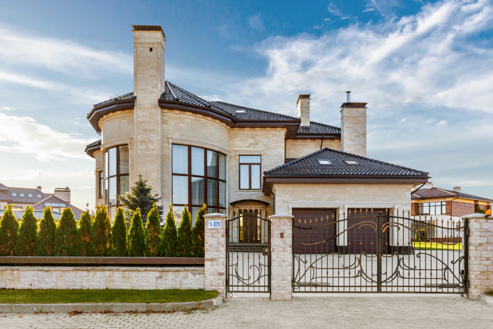 Строительство дома и отделочные работы. Дом на Новой Риге. 700 кв.м.