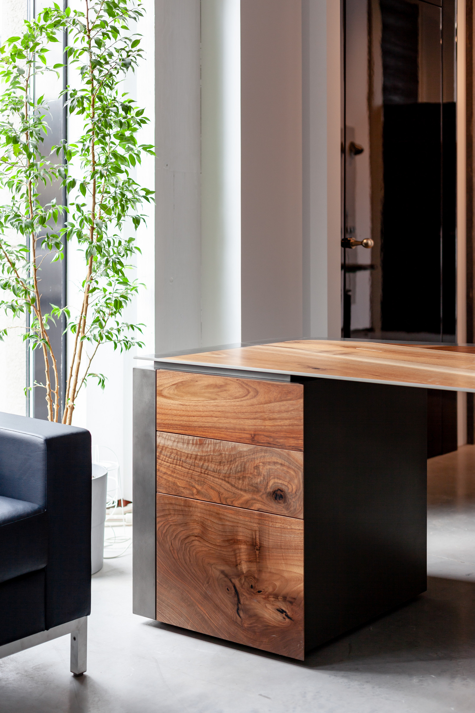 Столы дизайнерский