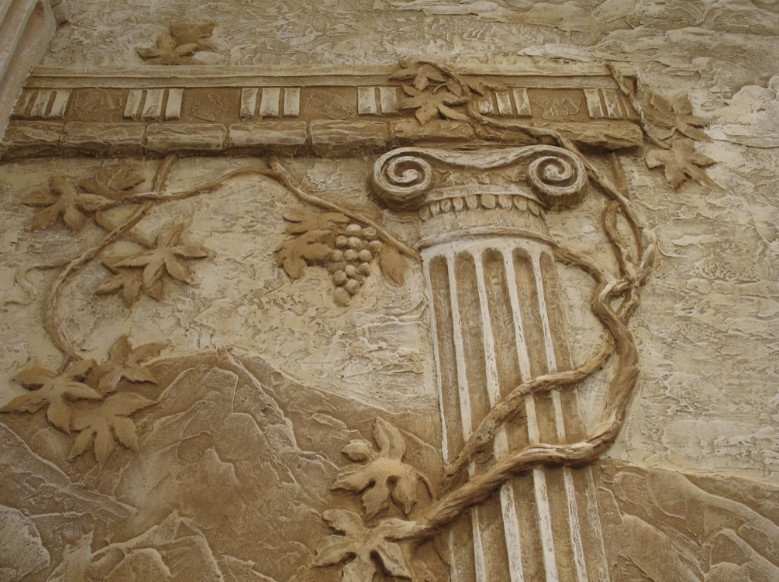 Фрески, росписи, барельефы