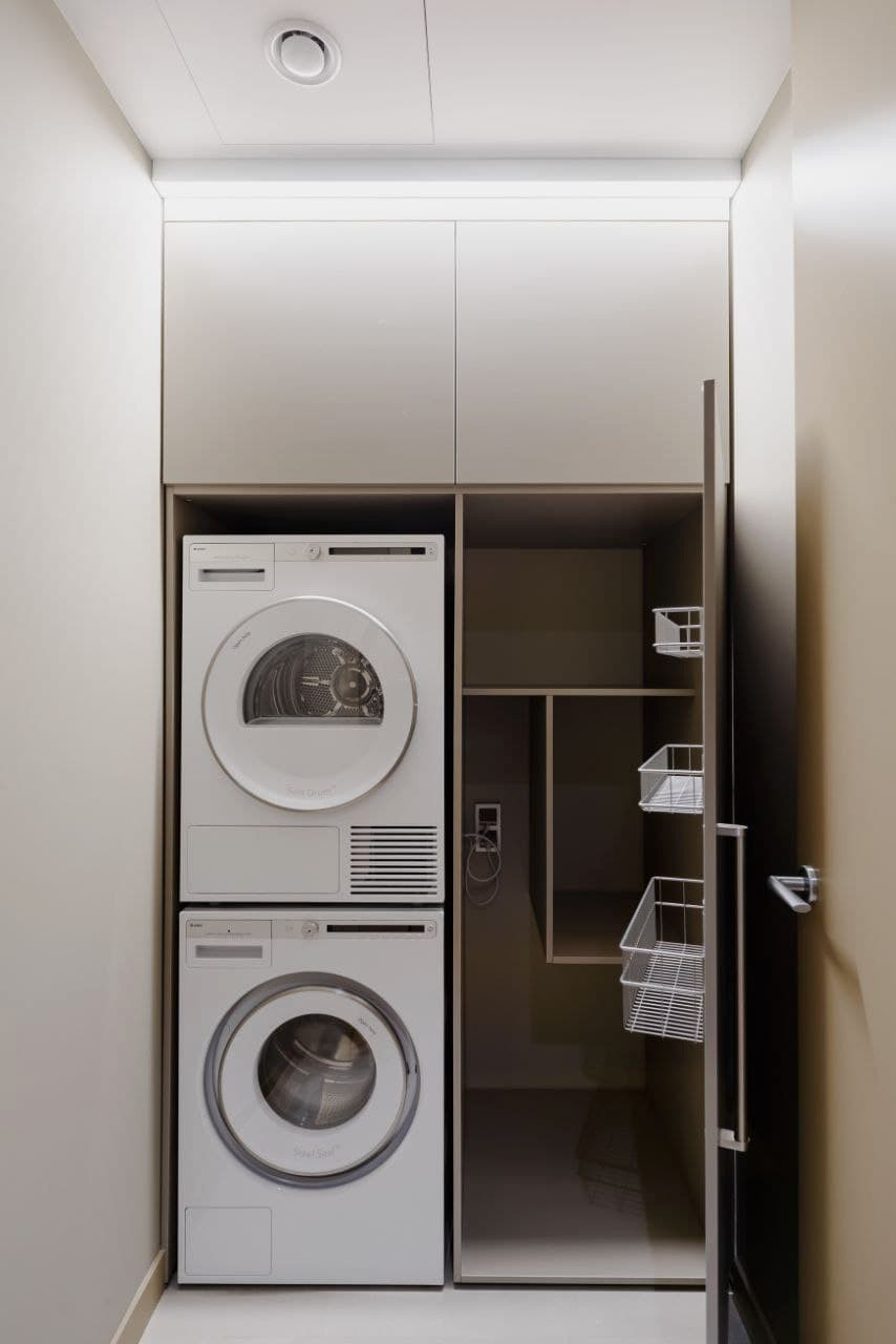 Обложка проекта: Шкаф в постирочную для стиральной и сушильной машин