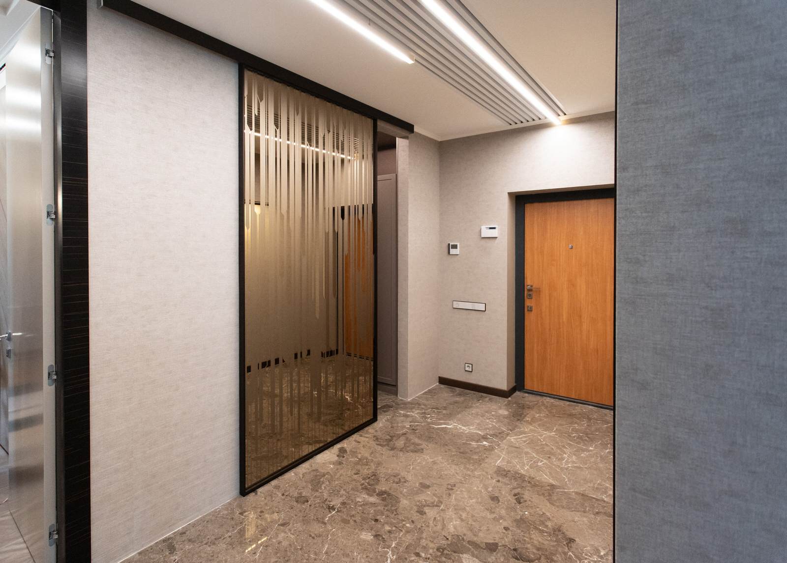 Раздвижная подвесная межкомнатная перегородка дверь в профиле R1200 AIR raumplus