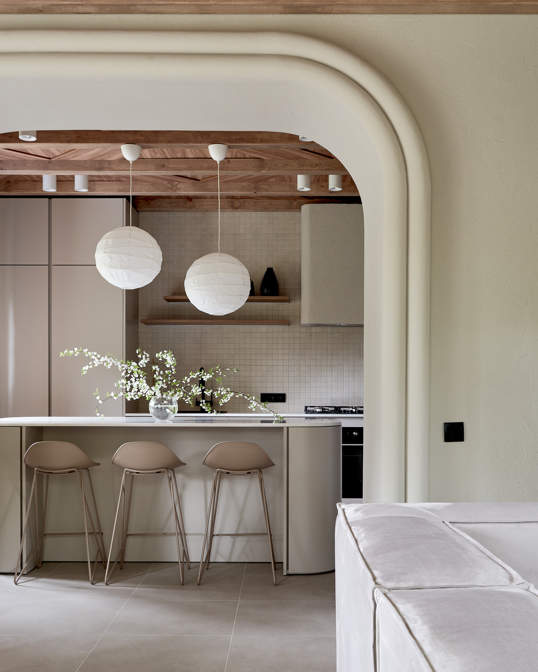 Барометр [июнь 2022]: кухни — 29 новых проектов