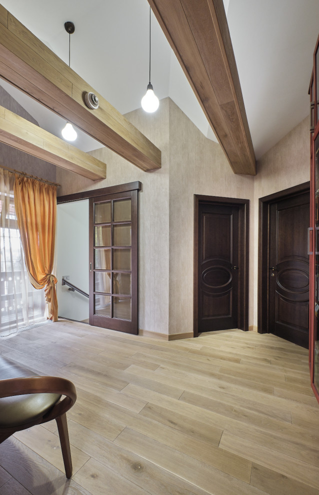 Капри в бревенчатом доме