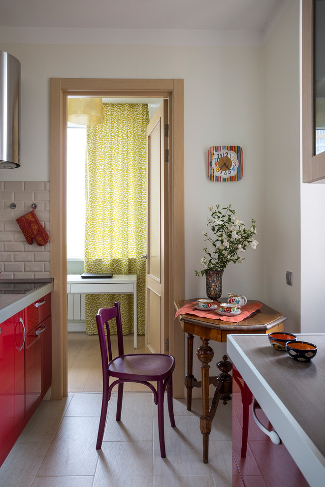 Геометрия и Цвет с плиткой Metro